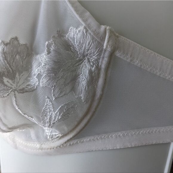 SWAN original Italian white lace bra wedding bra B037 - Picture 4 of 8